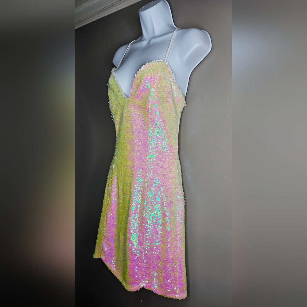 Strappy X White Iridescent V-neck Scallop Hem Mini Dress Size: Small - Picture 7 of 10